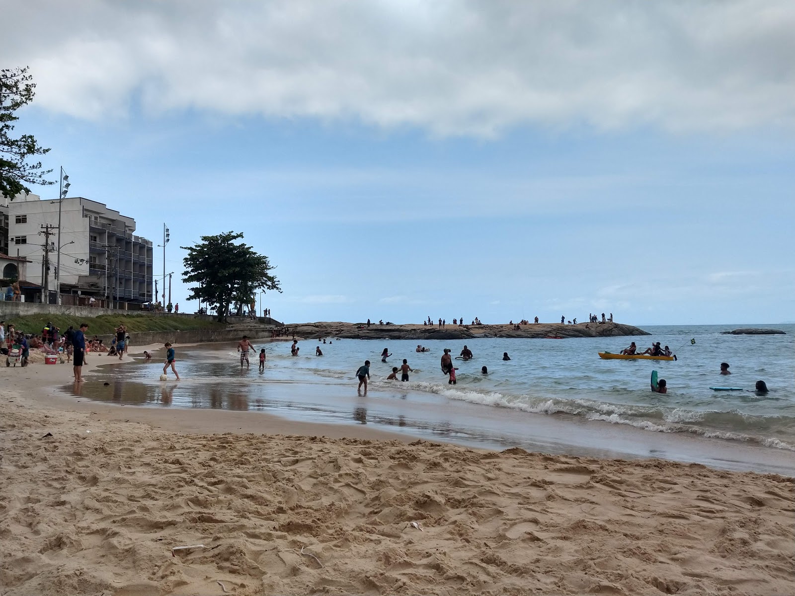 Foto von Praia da Tartaruga - beliebter Ort unter Entspannungskennern