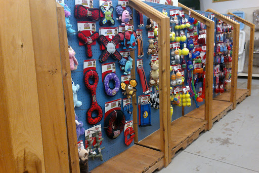 Pet Supply Store «CountryMax - Batavia», reviews and photos, 610 E Main St, Batavia, NY 14020, USA