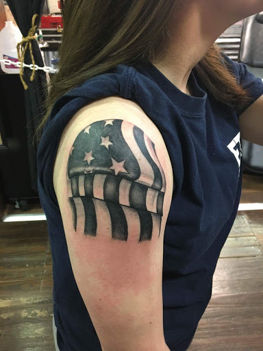 Tattoo Shop «Lucky Horseshoe Tattoo», reviews and photos, 1426 N Main St, Fort Worth, TX 76164, USA