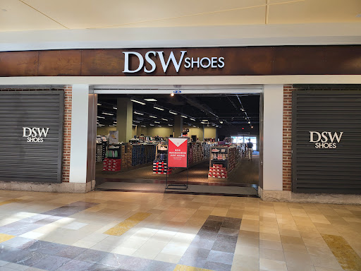 Shoe Store «DSW Designer Shoe Warehouse», reviews and photos, 640 W Dekalb Pike, King of Prussia, PA 19406, USA