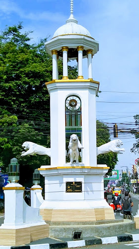 Patung Maung Kebon Kawung