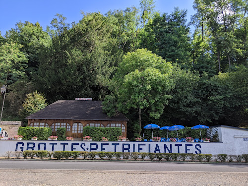 attractions Les Grottes Pétrifiantes Savonnières