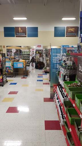 Pet Supply Store «Petco», reviews and photos, 149 Gravois Bluffs Plaza Dr, Fenton, MO 63026, USA