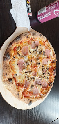 Plats et boissons du Pizzeria Ta5ty Pizza - Lyon 8 - Bachut - n°16