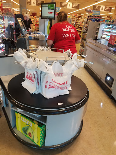 Grocery Store «Giant Food Stores», reviews and photos, 550 Lancaster Ave, St Davids, PA 19087, USA