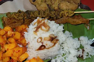 Nasi Uduk Ibu Hani image