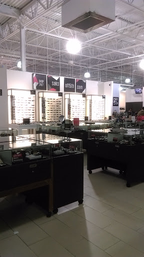 Department Store «Saks OFF 5TH», reviews and photos, 3310 Livermore Outlets Dr, Livermore, CA 94551, USA