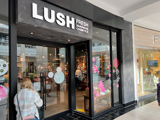 Cosmetics Store «LUSH Fresh Handmade Cosmetics», reviews and photos, 160 N Gulph Rd #1632, King of Prussia, PA 19406, USA