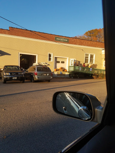Thrift Store «Jonnycake Center of Westerly», reviews and photos