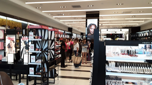 Cosmetics Store «SEPHORA», reviews and photos, 721 Collins Ave, Miami Beach, FL 33139, USA