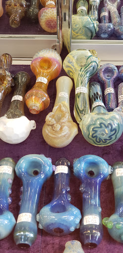 Tobacco Shop «Purple Haze Tobacco and Accessories», reviews and photos, 152 107th Ave, Treasure Island, FL 33706, USA