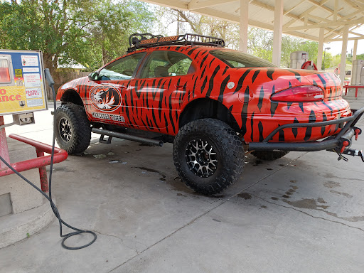 EZ Clean Car Wash en Mercedes