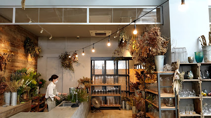 garage YOKOHAMA - Living with plants