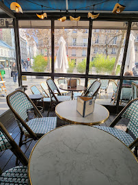 Atmosphère du Restaurant L'Arc Café à Paris - n°5