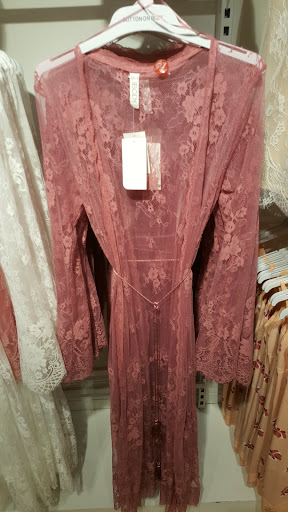 Stores to buy women's pyjamas Kualalumpur