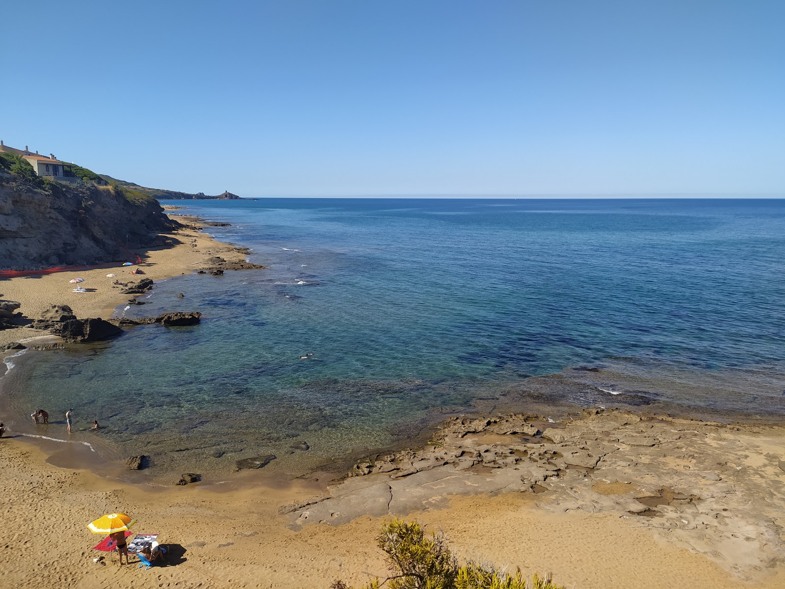 Foto af Noesala beach med lille bugt