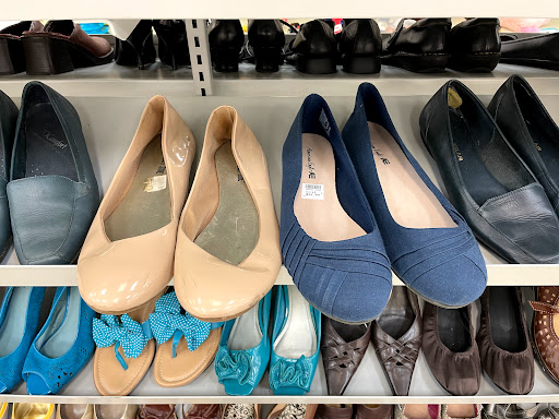 Thrift Store «Goodwill Store Manchester», reviews and photos, 2161 Hillsboro Blvd #5, Manchester, TN 37355, USA