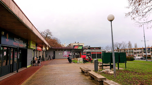 Centre commercial du Mousseau Évry Courcouronnes à Évry-Courcouronnes