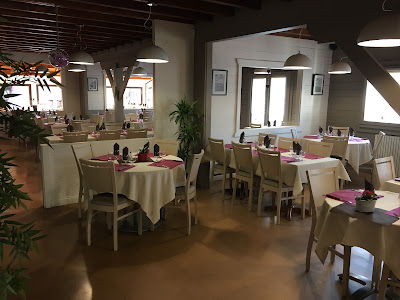 Restaurant "Le Pétrin" à Montagnat