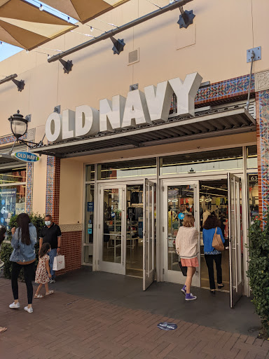 Clothing Store «Old Navy», reviews and photos, 634 Spectrum Center Dr, Irvine, CA 92618, USA