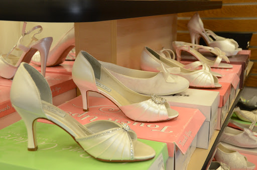 Bridal Shop «Bridal Elegance DSM», reviews and photos, 2791 100th St, Urbandale, IA 50322, USA