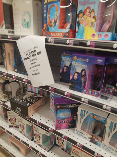 Variety Store «Five Below», reviews and photos, 6198 Little River Turnpike, Alexandria, VA 22312, USA