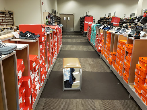 Shoe Store «DSW Designer Shoe Warehouse», reviews and photos, 16920 SW 72nd Ave, Tigard, OR 97224, USA