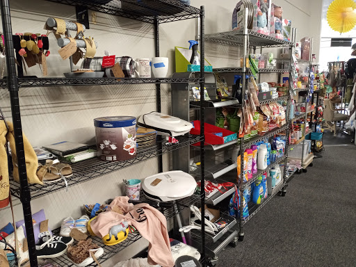 Shopping Mall «Village Square Shopping Center», reviews and photos, 2800 Recker Hwy, Winter Haven, FL 33880, USA