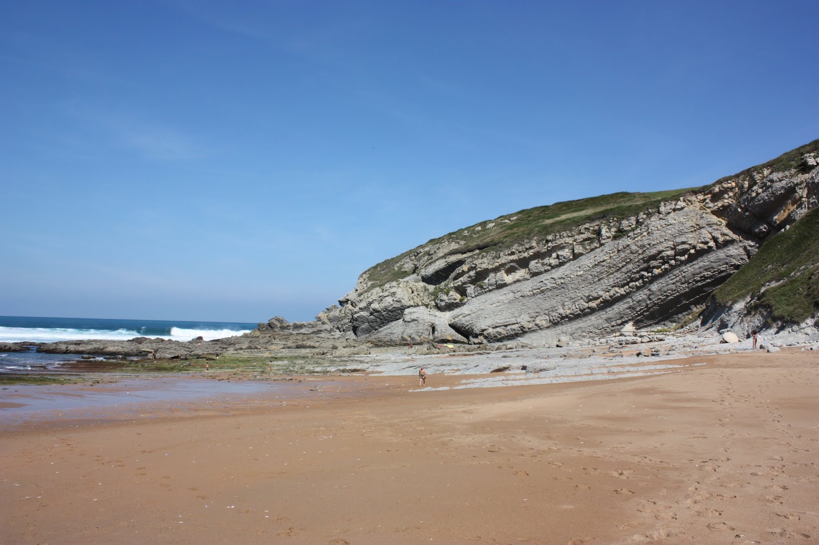 Foto de Playa de Tagle con cala pequeña