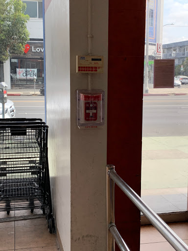 Thrift Store «Goodwill», reviews and photos, 7919 Beverly Blvd, Los Angeles, CA 90048, USA