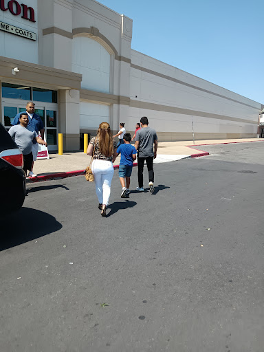 Clothing Store «Burlington Coat Factory», reviews and photos, 2920 SW Military Dr A, San Antonio, TX 78224, USA