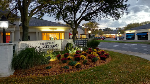Shopping Mall «The Shops at Somerset Square», reviews and photos, 140 Glastonbury Blvd, Glastonbury, CT 06033, USA