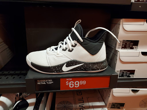 Clothing Store «Nike Factory Store», reviews and photos, 505 Premium Outlets Dr, Monroe, OH 45050, USA