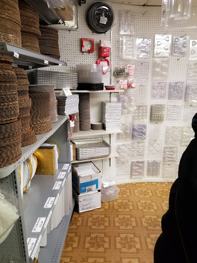 Baking Supply Store «Cake Supplies», reviews and photos, 8805 S Roberts Rd, Hickory Hills, IL 60457, USA