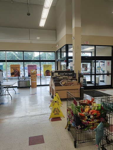 Pet Supply Store «Petco Animal Supplies», reviews and photos, 2350 Central Park Ave, Yonkers, NY 10710, USA