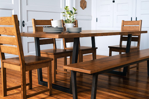 Unruh Furniture, 3600 Walnut St, Kansas City, MO 64111, USA, 