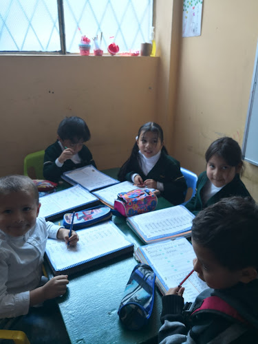 Opiniones de Centro Educativo James Maxwell en Quito - Escuela