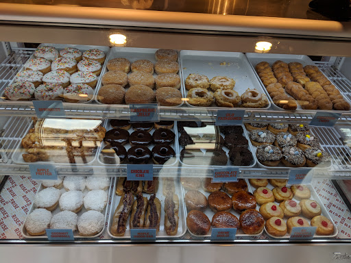 Shopping Mall «Shops of Saddle Creek», reviews and photos, 7509 Poplar Ave #1, Germantown, TN 38138, USA