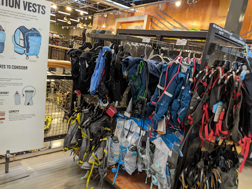 Outdoor Sports Store «REI», reviews and photos, 161 Town Square Pl, King of Prussia, PA 19406, USA