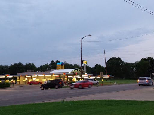 Fast Food Restaurant «Sonic Drive-In», reviews and photos, 1710 Gibson St, West Plains, MO 65775, USA