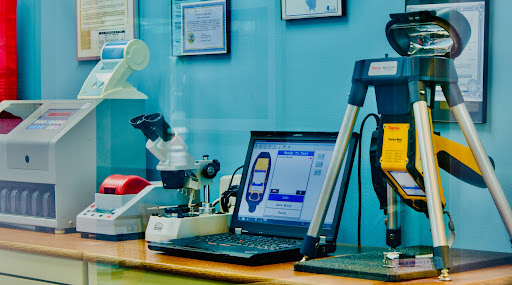 Jewelry Buyer «A-1 Jewelry & Coin Buyers», reviews and photos, 1827 W Irving Park Rd, Chicago, IL 60613, USA