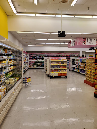 Grocery Store «Fresco y Más», reviews and photos, 3701 NW 7th St, Miami, FL 33126, USA
