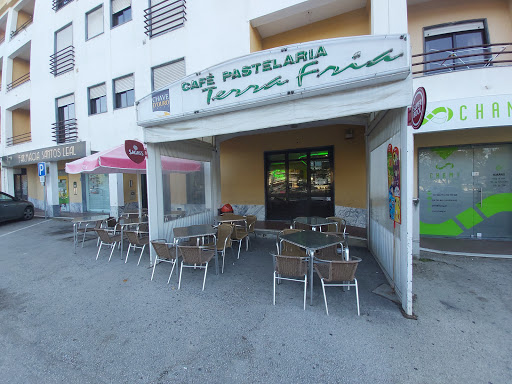 Pastelaria Terra Fria no Pernes, Santarém