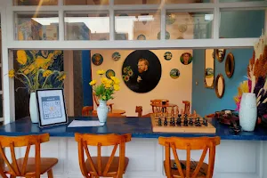 Gogh art & cafe image