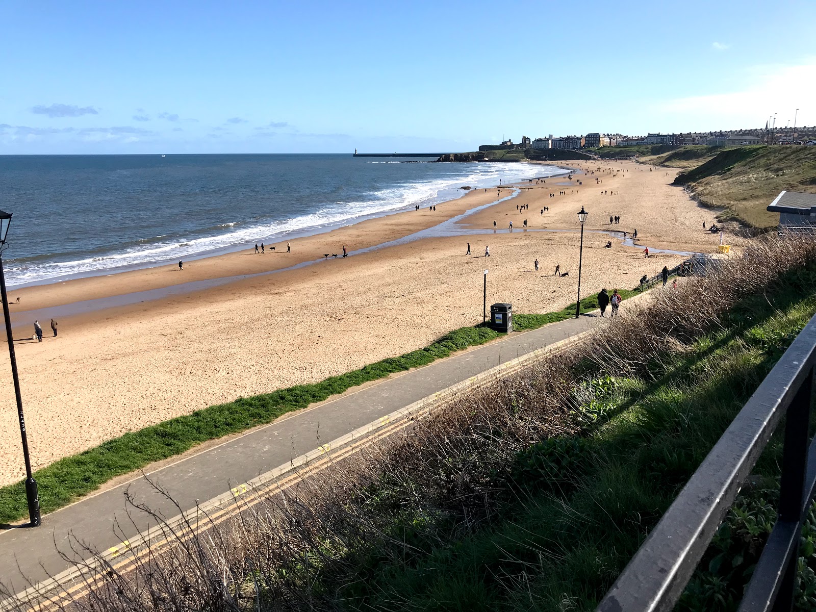 Photo de Long Sands beach - endroit populaire parmi les connaisseurs de la détente