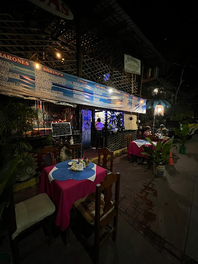 Restaurant Carlitos - Playa la Madera, 40894 Zihuatanejo, Guerrero, Mexico