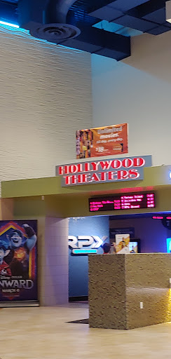 Movie Theater «Regal Cinemas Pavilion 14 & RPX», reviews and photos, 5547 S Williamson Blvd, Port Orange, FL 32128, USA