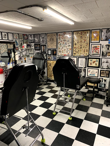 Tattoo Shop «Vertigo Tattoo & Body Piercing», reviews and photos, 7594 Shipyard Rd, Manns Harbor, NC 27953, USA