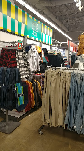 Clothing Store «Old Navy», reviews and photos, 30 International Dr S, Flanders, NJ 07836, USA