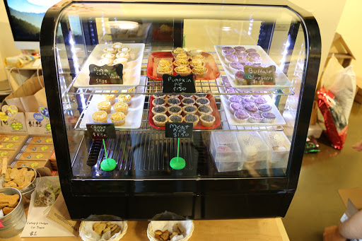 Pet Supply Store «Long Dog Fat Cat», reviews and photos, 16909 Burke St #126, Omaha, NE 68118, USA